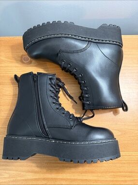 Steve Madden Betty Black Platform Lug Boots